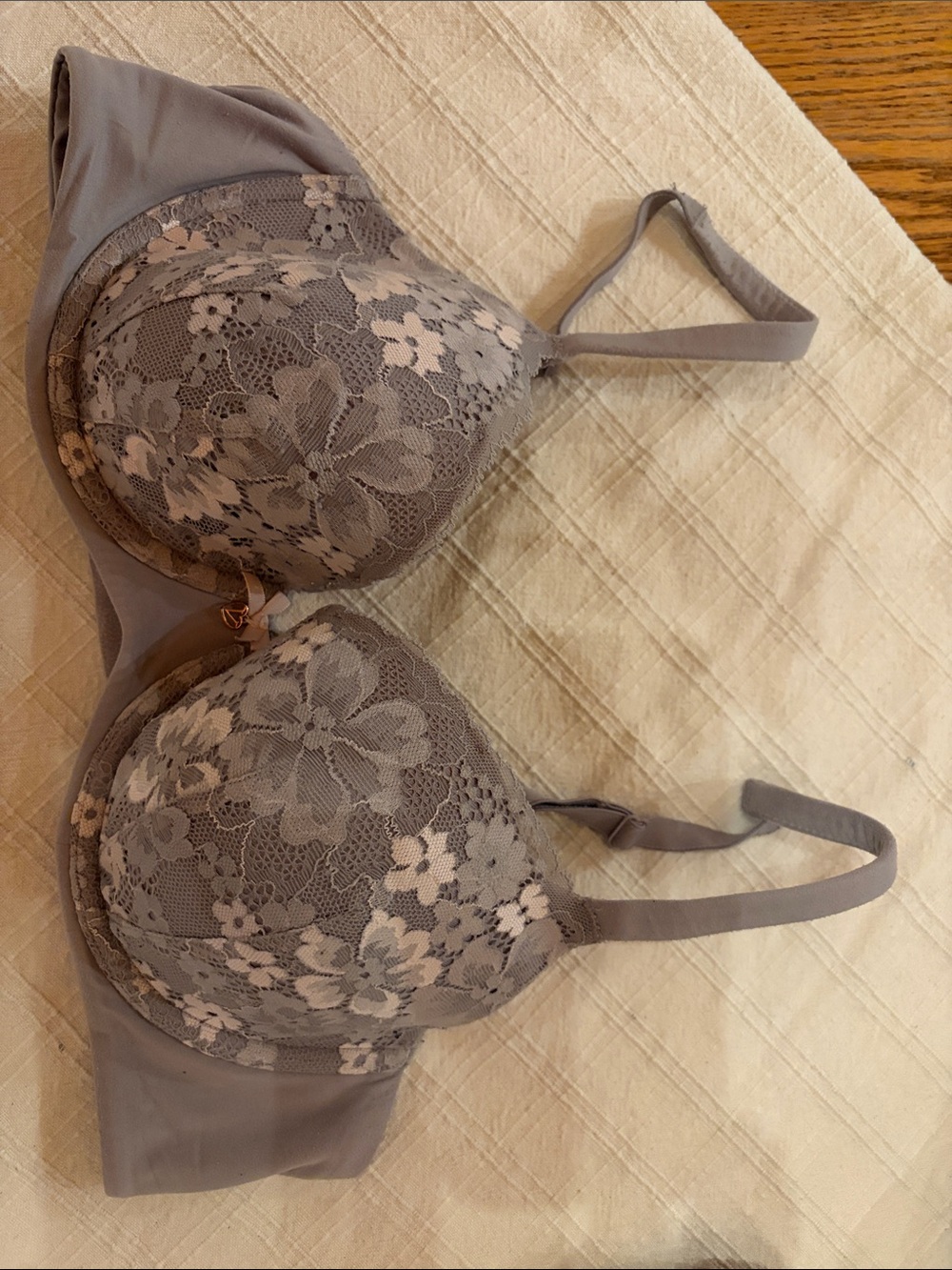 Victoria's Secret Gray Floral Lace Underwire Push-Up Bra